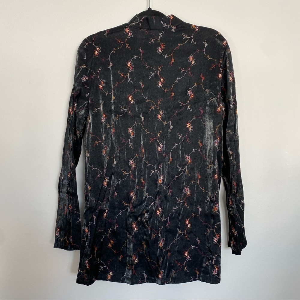 Liz Claiborne Black Floral Button Down Shirt - Picture 2 of 2